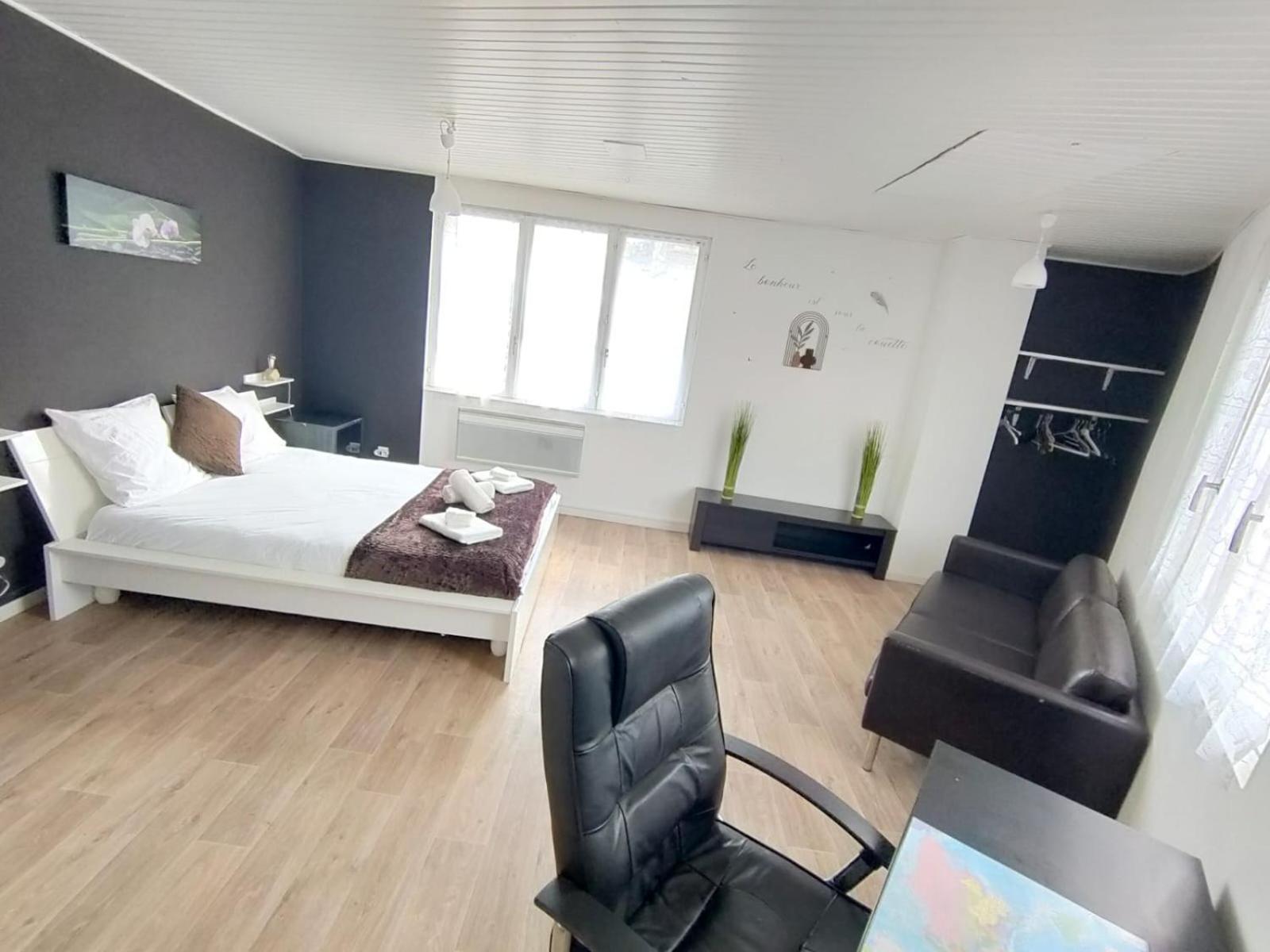 Pause Entre Deux Meaux ► Proche Disneyland Paris ► Wifi ► Netflix ► 24/24H Penchard المظهر الخارجي الصورة
